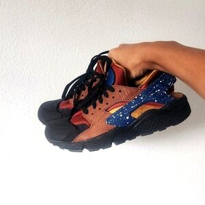 Nike Huarache Run "campfire pack" Size 6 women's